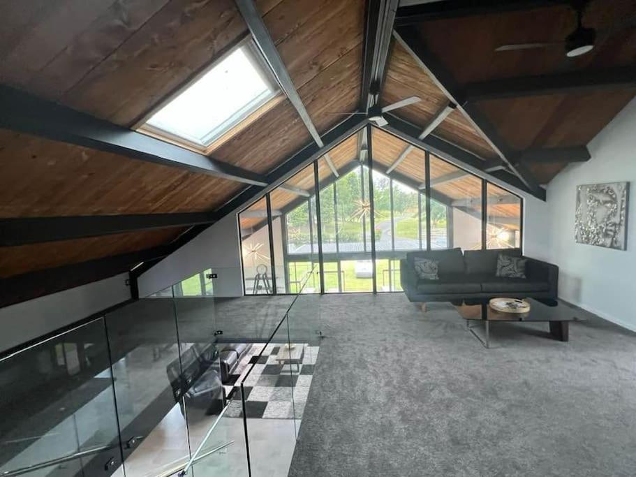 The Clubhouse Villa Хамилтън Екстериор снимка